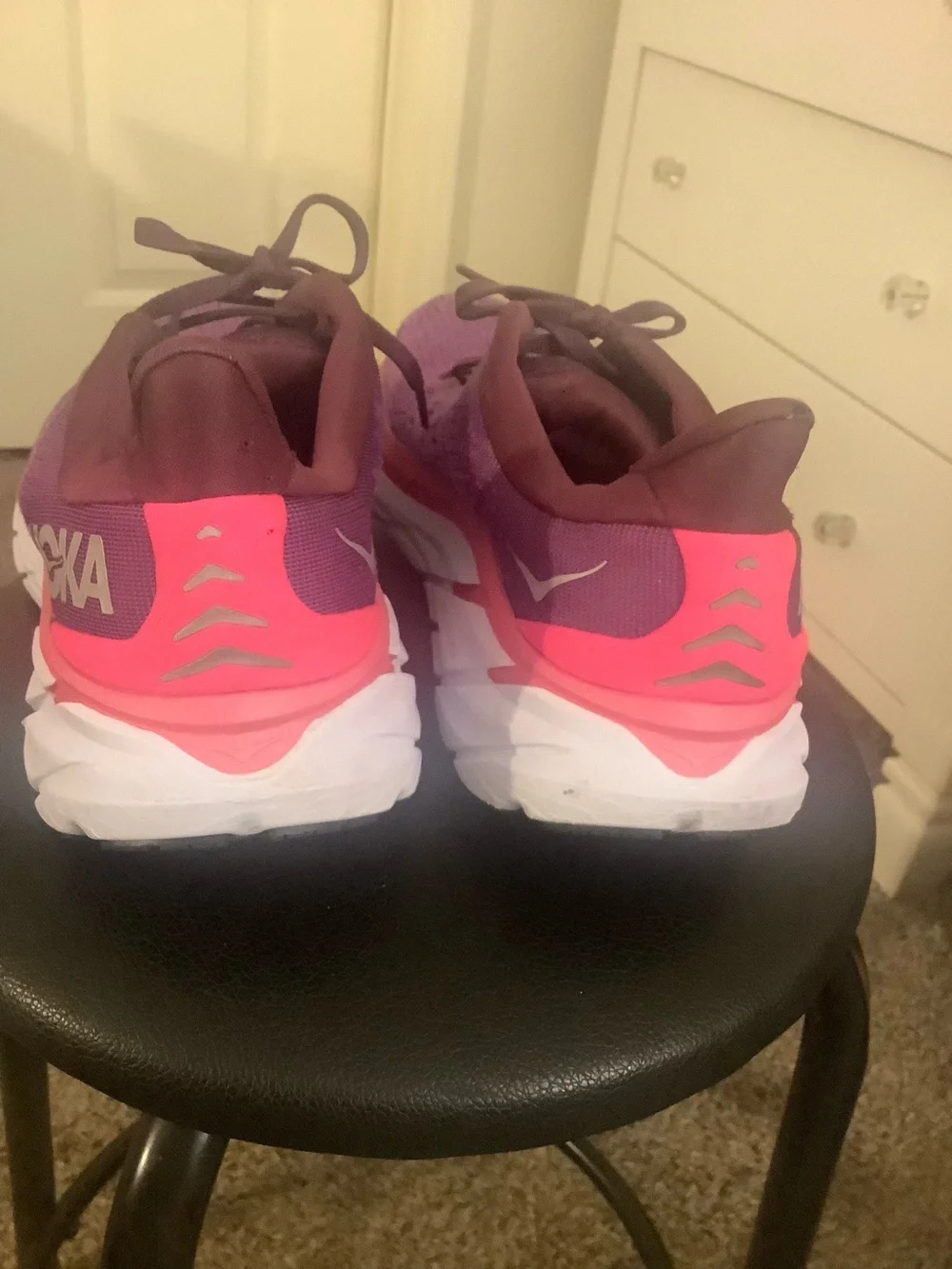 Hoka clifton pink